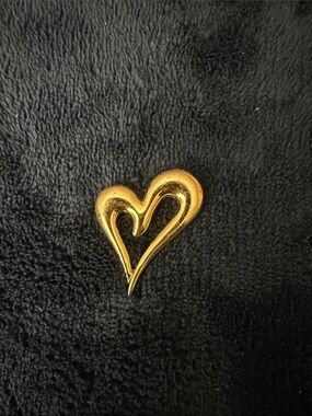 Gold tone Heart Pin Brooch